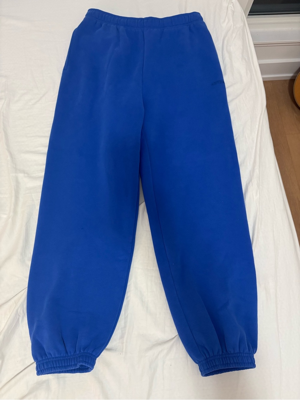 Aritzia sweatfleece mega fit joggers
